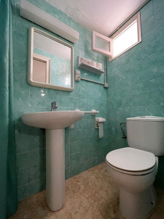 P&R Hostals Maria Rosa Tossa de Mar Eksteriør bilde